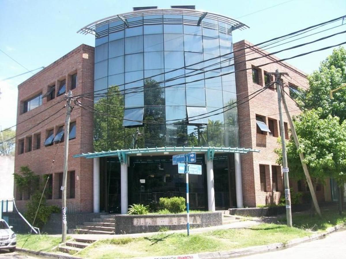 430m² Office in General San Martin, Argentina No. 27593