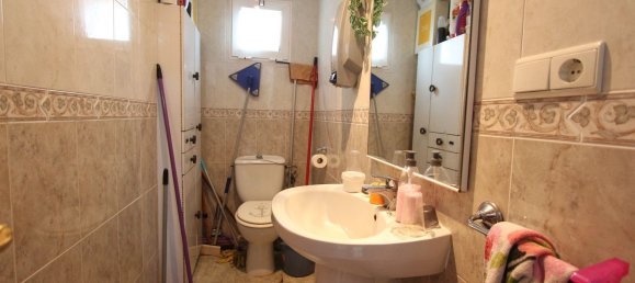 Propiedad comercial de 1 dormitorio en Guardamar del Segura, Spain No. 93348 6