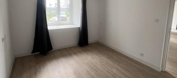 4 Schlafzimmer Haus in Le Theil-de-Bretagne, France, Nr. 203024 4