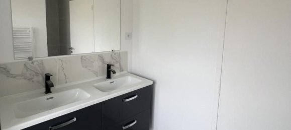 4 Schlafzimmer Haus in Le Theil-de-Bretagne, France, Nr. 203024 5