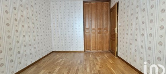 5 bedrooms House in Notre-Dame-d'Oe, France No. 313752 16