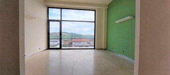 550m² Warehouse in Porto San Giorgio, Italy No. 375068 7