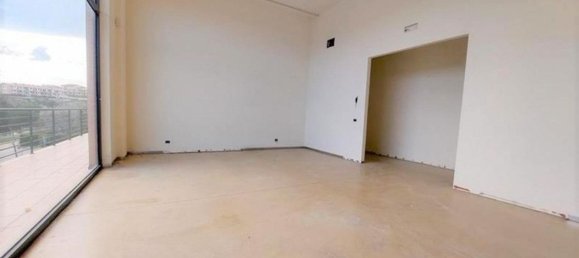 550m² Warehouse in Porto San Giorgio, Italy No. 375068 6