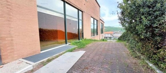 550m² Warehouse in Porto San Giorgio, Italy No. 375068 22
