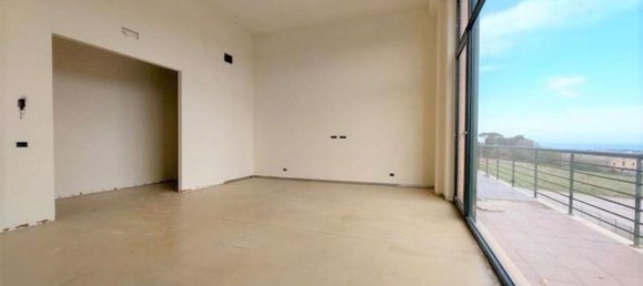 550m² Warehouse in Porto San Giorgio, Italy No. 375068 5