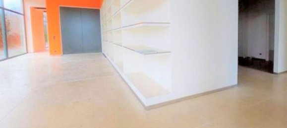 550m² Warehouse in Porto San Giorgio, Italy No. 375068 11