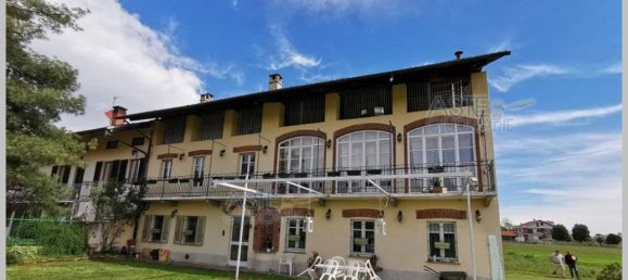5 bedrooms Apartment in Cirié, Italy No. 372954 9