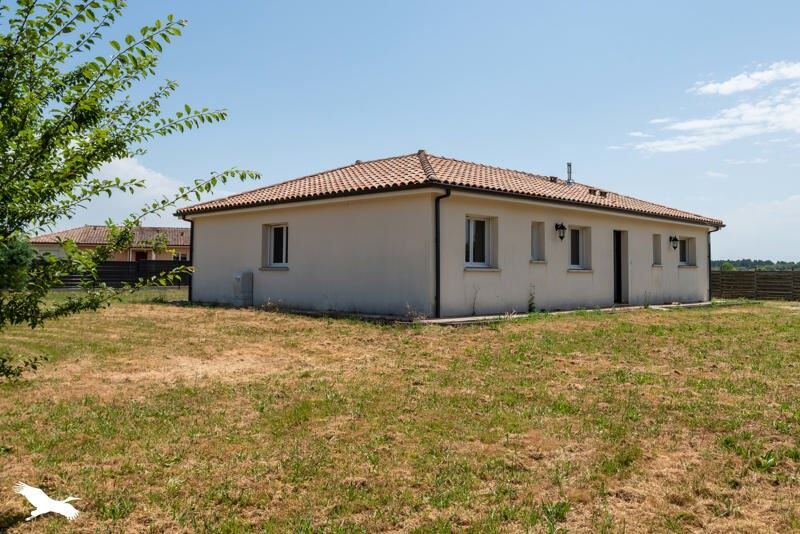 Villa de 4 dormitorios en Roquefort, France No. 321453