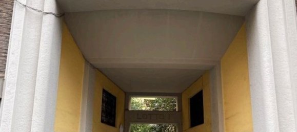 3 rooms Apartment in Rome, Italy No. 130869 6