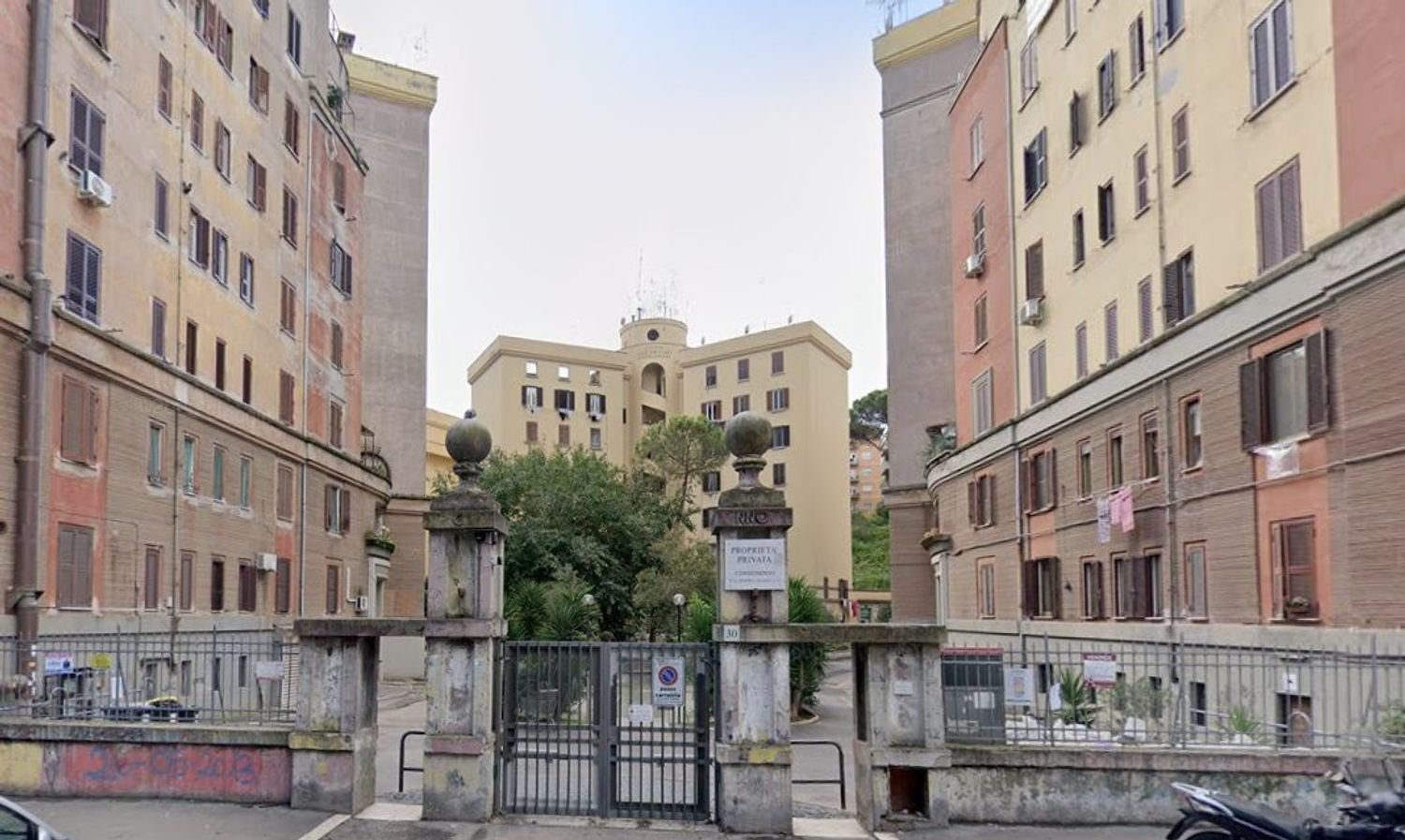 3 rooms Apartment in Rome, Italy No. 130869