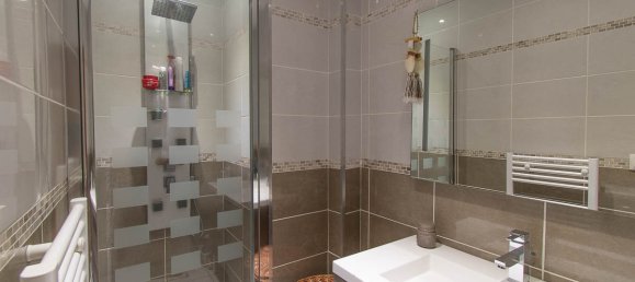 3 chambres Appartement à Vierzon, France No. 230687 6