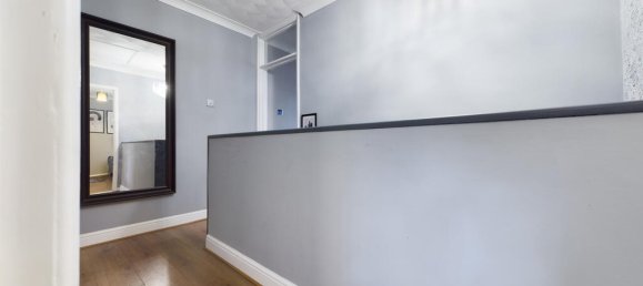 4 bedrooms House in Dartford, United Kingdom No. 10621 29