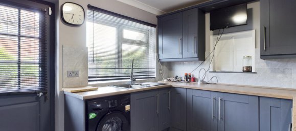 4 bedrooms House in Dartford, United Kingdom No. 10621 22