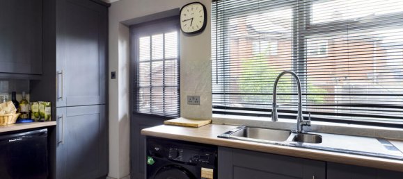 4 bedrooms House in Dartford, United Kingdom No. 10621 10