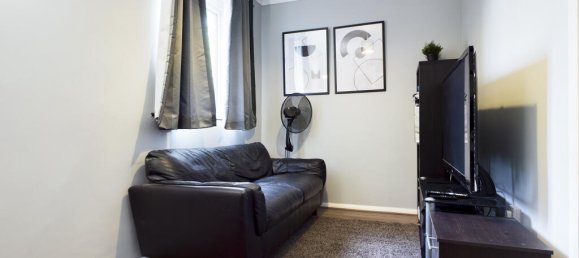 4 bedrooms House in Dartford, United Kingdom No. 10621 20