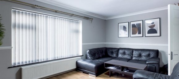 4 bedrooms House in Dartford, United Kingdom No. 10621 2