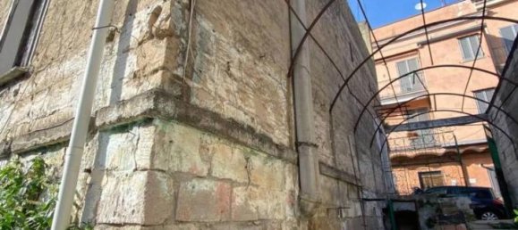 5 rooms Apartment in Nocera Inferiore, Italy No. 165988 2