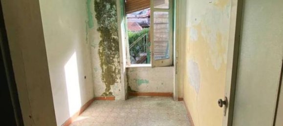 5 rooms Apartment in Nocera Inferiore, Italy No. 165988 10