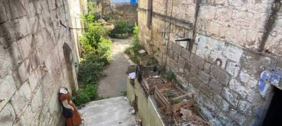 5 rooms Apartment in Nocera Inferiore, Italy No. 165988 4