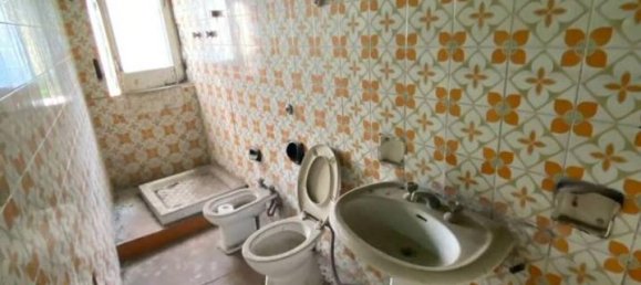 5 rooms Apartment in Nocera Inferiore, Italy No. 165988 11