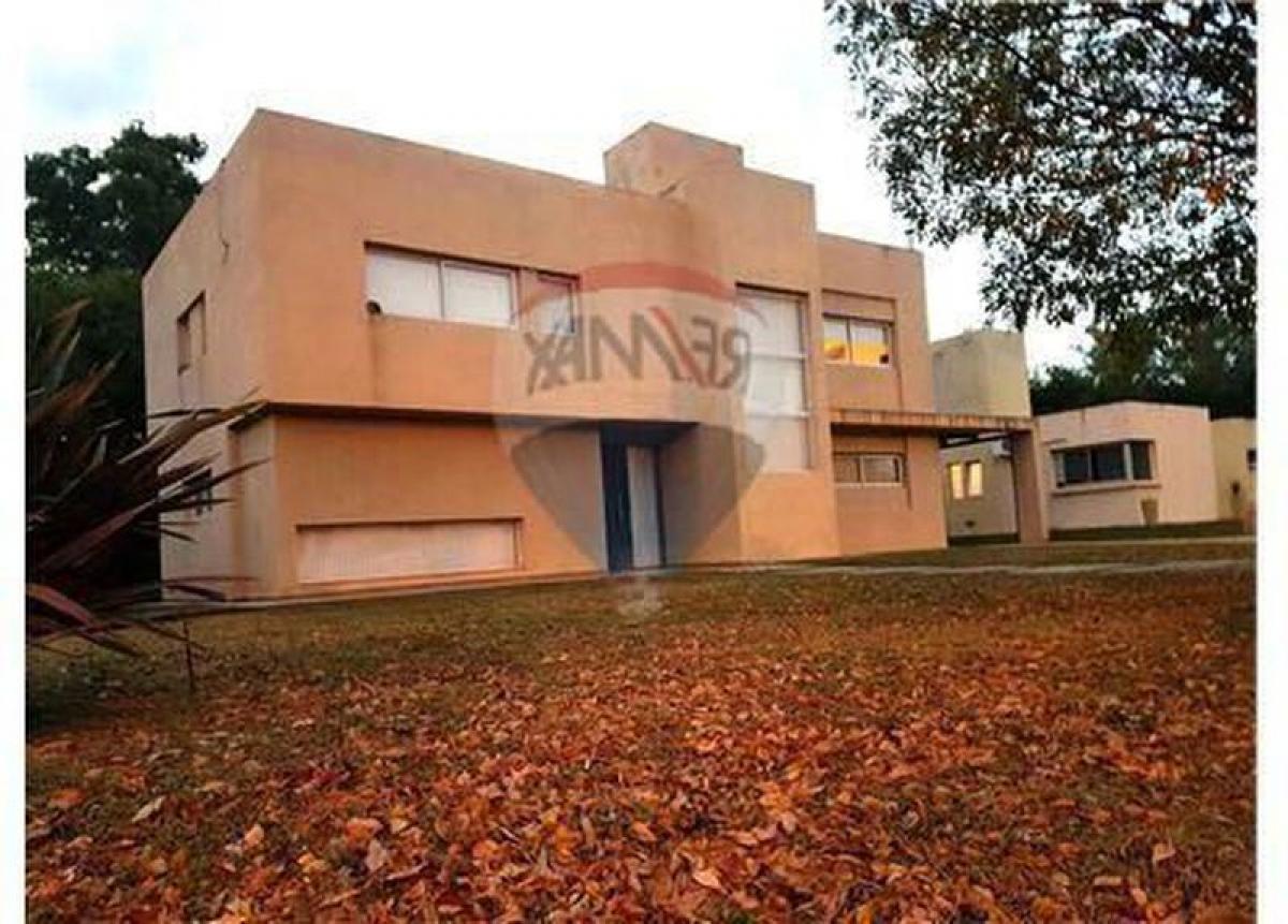 3 bedrooms House in Cordoba, Argentina No. 7326