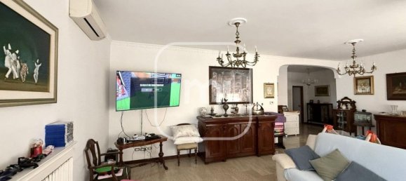 Apartamento de 4 dormitorios en Rome, Italy No. 330841 2
