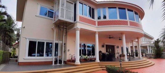 Café/restaurante de 7 dormitorios en Pattaya, Thailand No. 4931 6