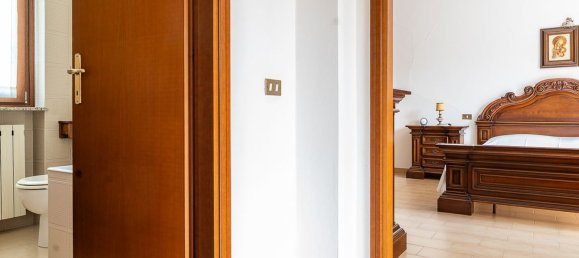 6 bedrooms House in Romagnese, Italy No. 360886 40