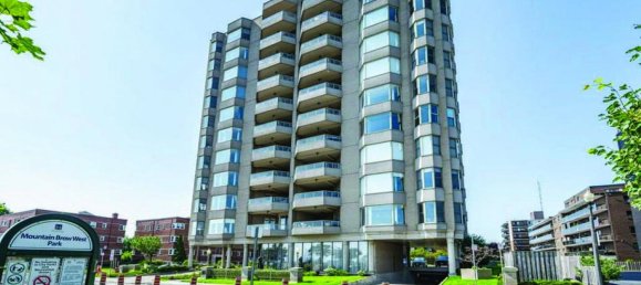 3 bedrooms Condo in Hamilton, Canada No. 1005 4