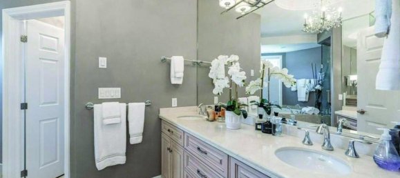 3 bedrooms Condo in Hamilton, Canada No. 1005 10