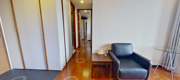 Кондоминиум с 2 спальнями в Клонг Тоэй, Таиланд № 10889 3