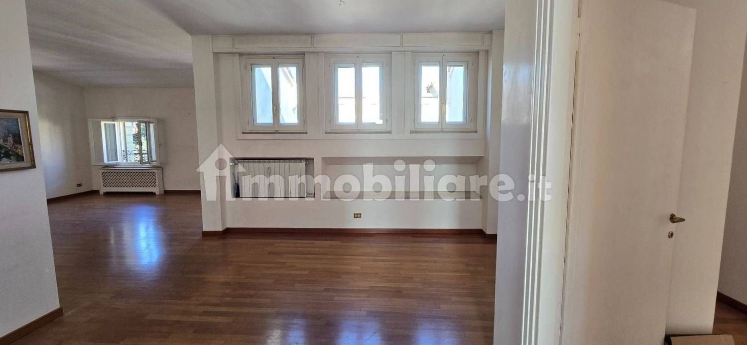 5 bedrooms Penthouse in Treviso, Italy No. 317383