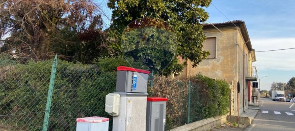 5 bedrooms House in Cadeo, Italy No. 358204 11