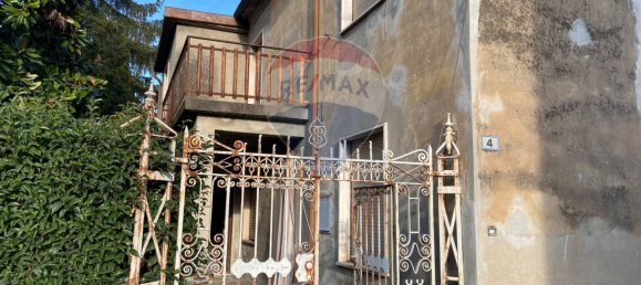 5 bedrooms House in Cadeo, Italy No. 358204 9