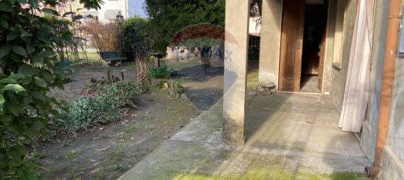 5 bedrooms House in Cadeo, Italy No. 358204 10