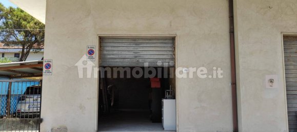 34m² Warehouse in Grottammare, Italy No. 292413 3
