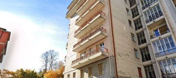 Apartamento de 4 divisões em Varese, Italy N.º 202208 2