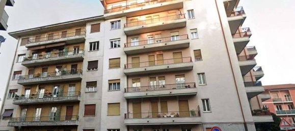 Apartamento de 4 divisões em Varese, Italy N.º 202208 3