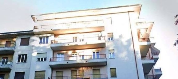 Apartamento de 4 divisões em Varese, Italy N.º 202208 11