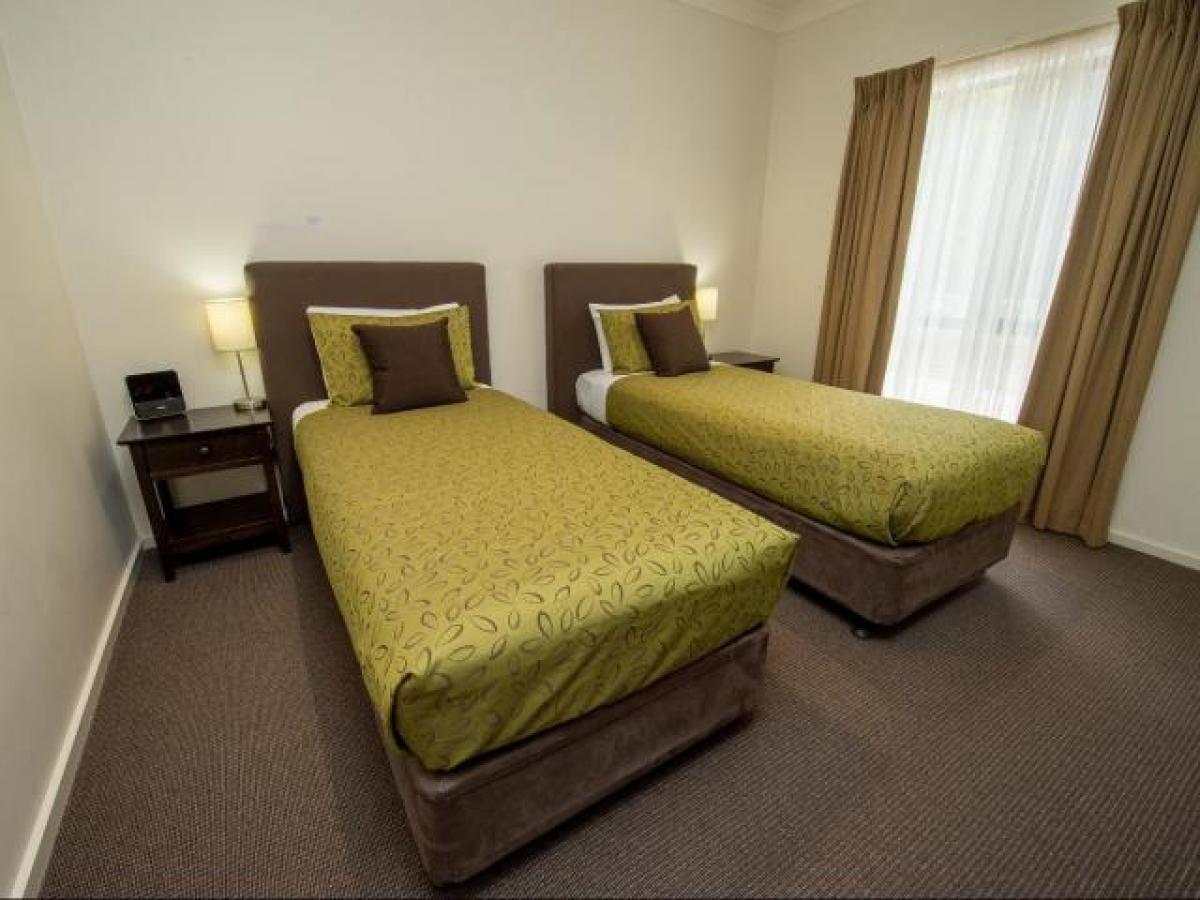 4 bedrooms House in Ghaziabad, India No. 58971