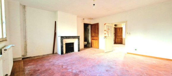 3 bedrooms House in Chalautre-la-Grande, France No. 188051 3