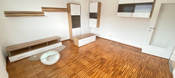 3 rooms Apartment in Enns, Austria No. 188555 3