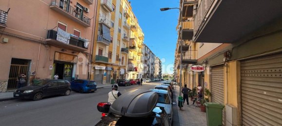 2 rooms Commercial property in Caltanissetta, Italy No. 293436 2