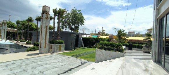 2 bedrooms Condo in Pattaya, Thailand No. 8425 3