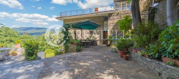 4 bedrooms Apartment in Florence, Italy No. 302704 15