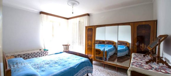 6 rooms House in Montefiore dell'Aso, Italy No. 106261 10
