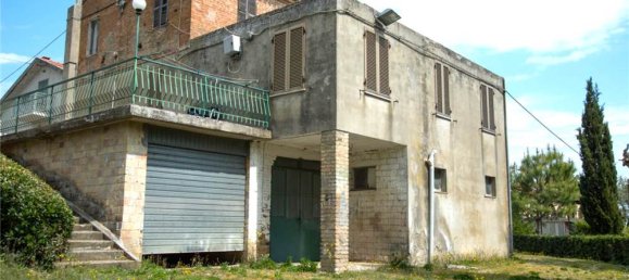 6 rooms House in Montefiore dell'Aso, Italy No. 106261 7