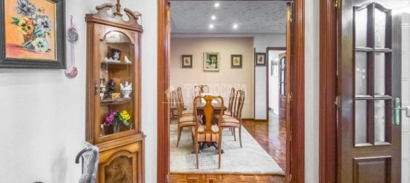 4 bedrooms Apartment in Madrid, Spain No. 187224 10