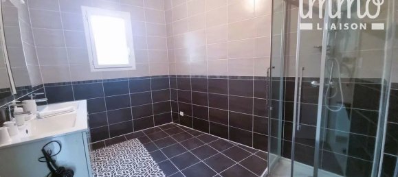 Casa de 4 dormitorios en Mont-pres-Chambord, France No. 220531 9