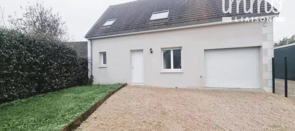 Casa de 4 dormitorios en Mont-pres-Chambord, France No. 220531 2